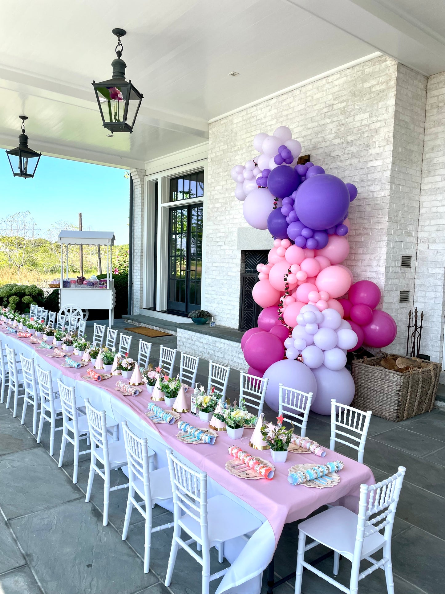 WHITE CHIAVARI PACKAGE